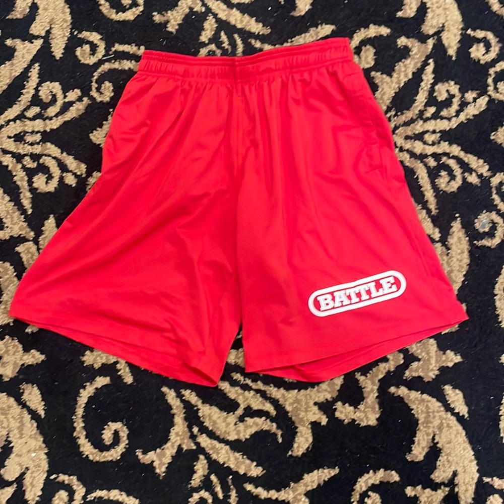 never worn men’s slunks board shorts size medium